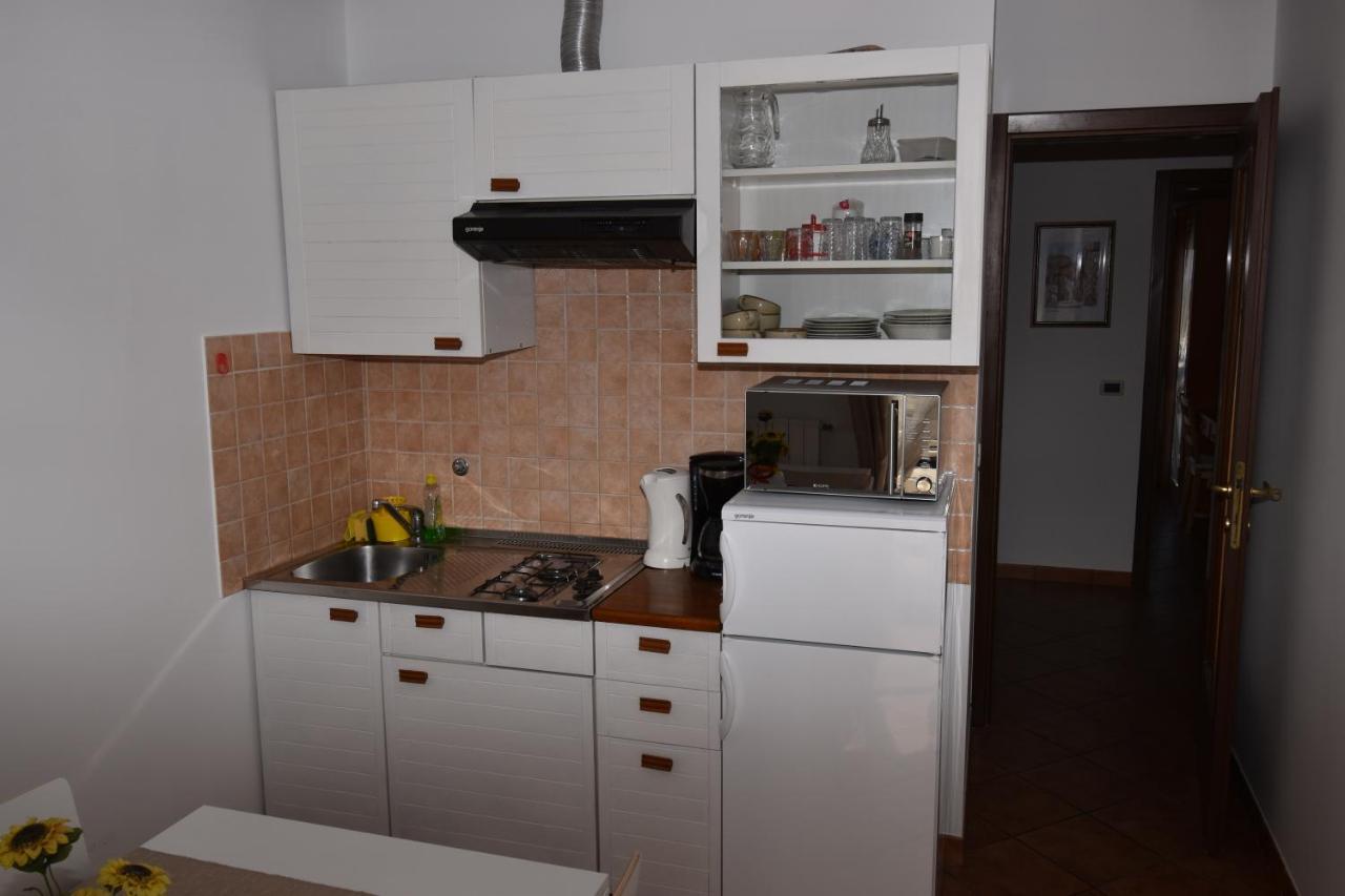 Rooms And Apartments Robert Rovinj Exterior foto